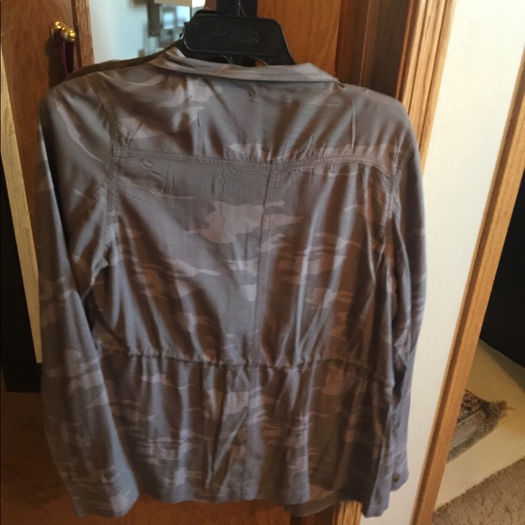 Maurice’s Camo jacket - Picture 2 of 2